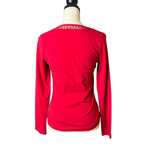 Jones New York Blouse in Red with Crochet Trim Around Neckline Size Small - Picture 3 of 5